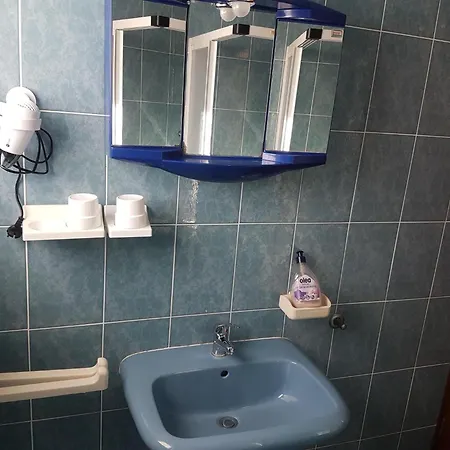 Апартаменты Attraktiver Standort By Interhome *