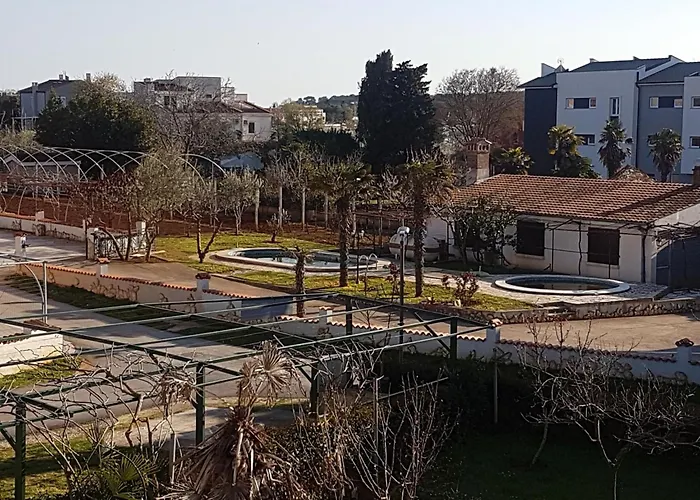 Appartement Attraktiver Standort By Interhome Medulin